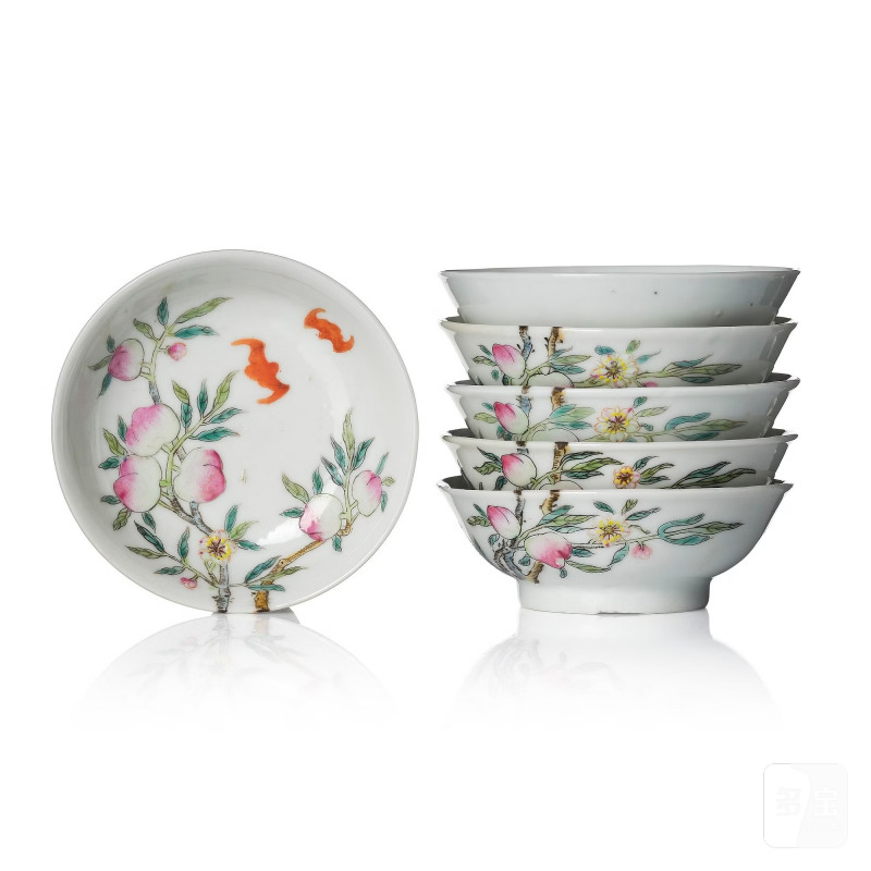 A set of six (5+1) small Chinese 'peaches' dishes,